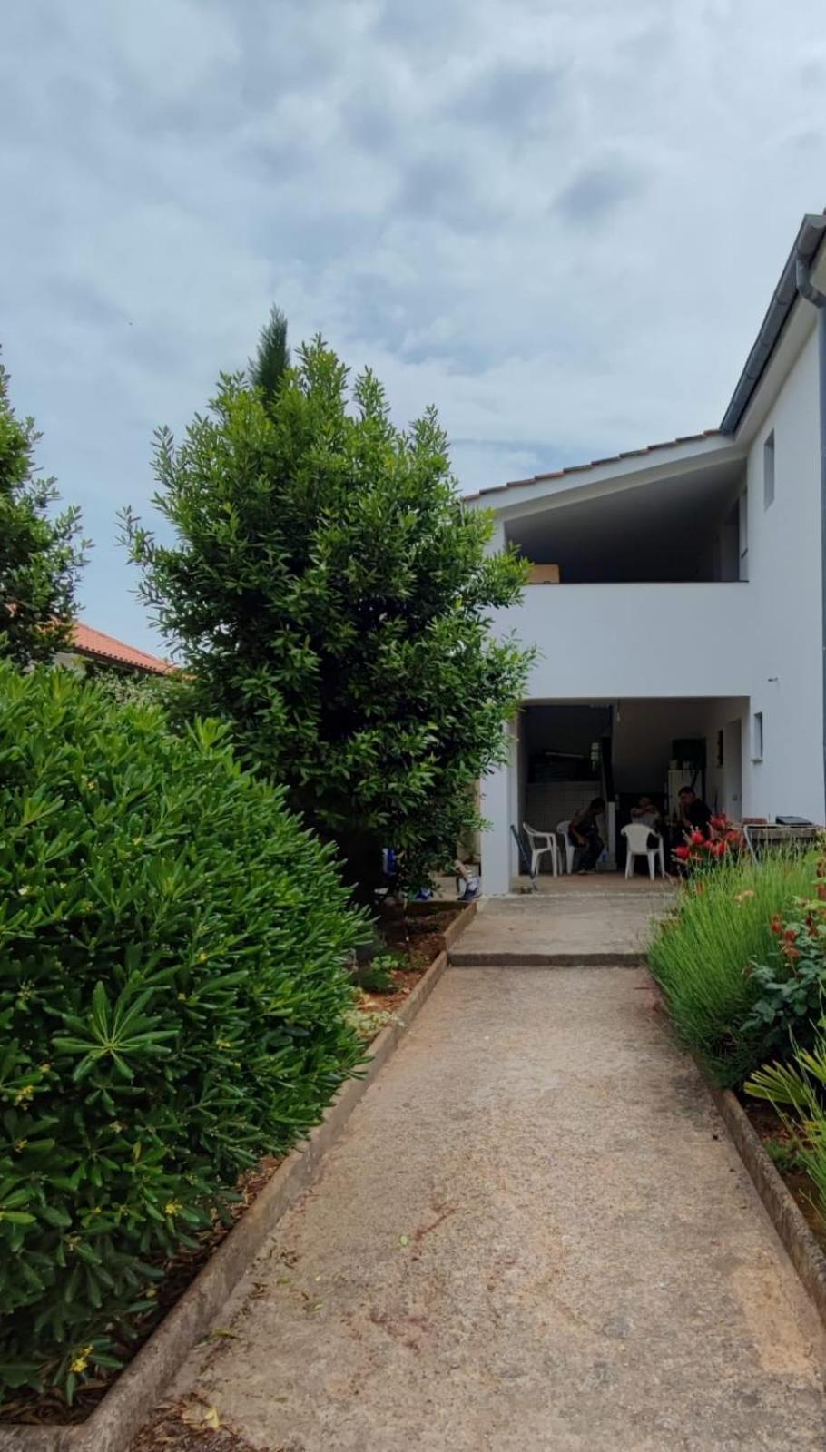 Apartmani 1 Pinezici Экстерьер фото