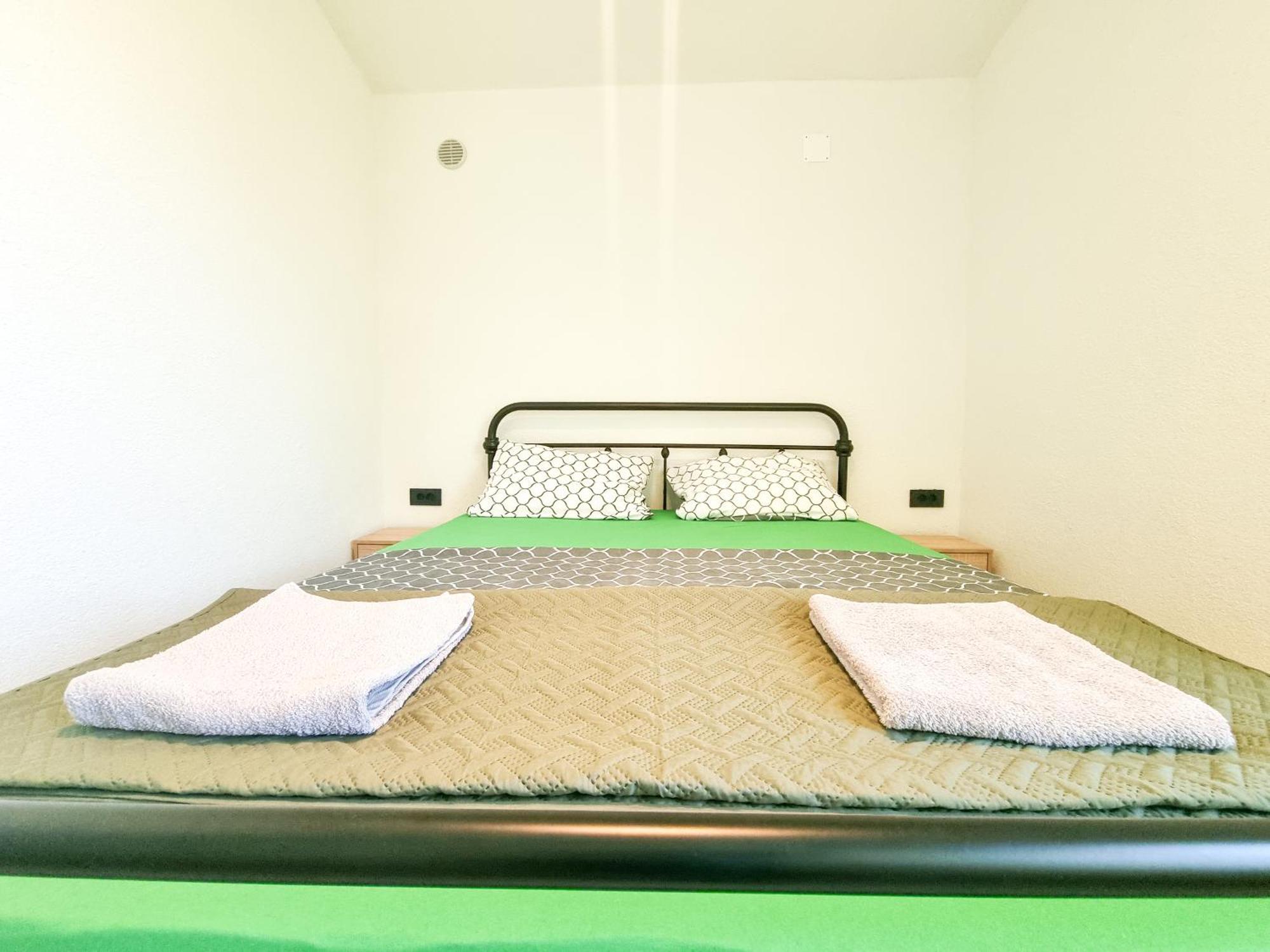 Apartmani 1 Pinezici Экстерьер фото