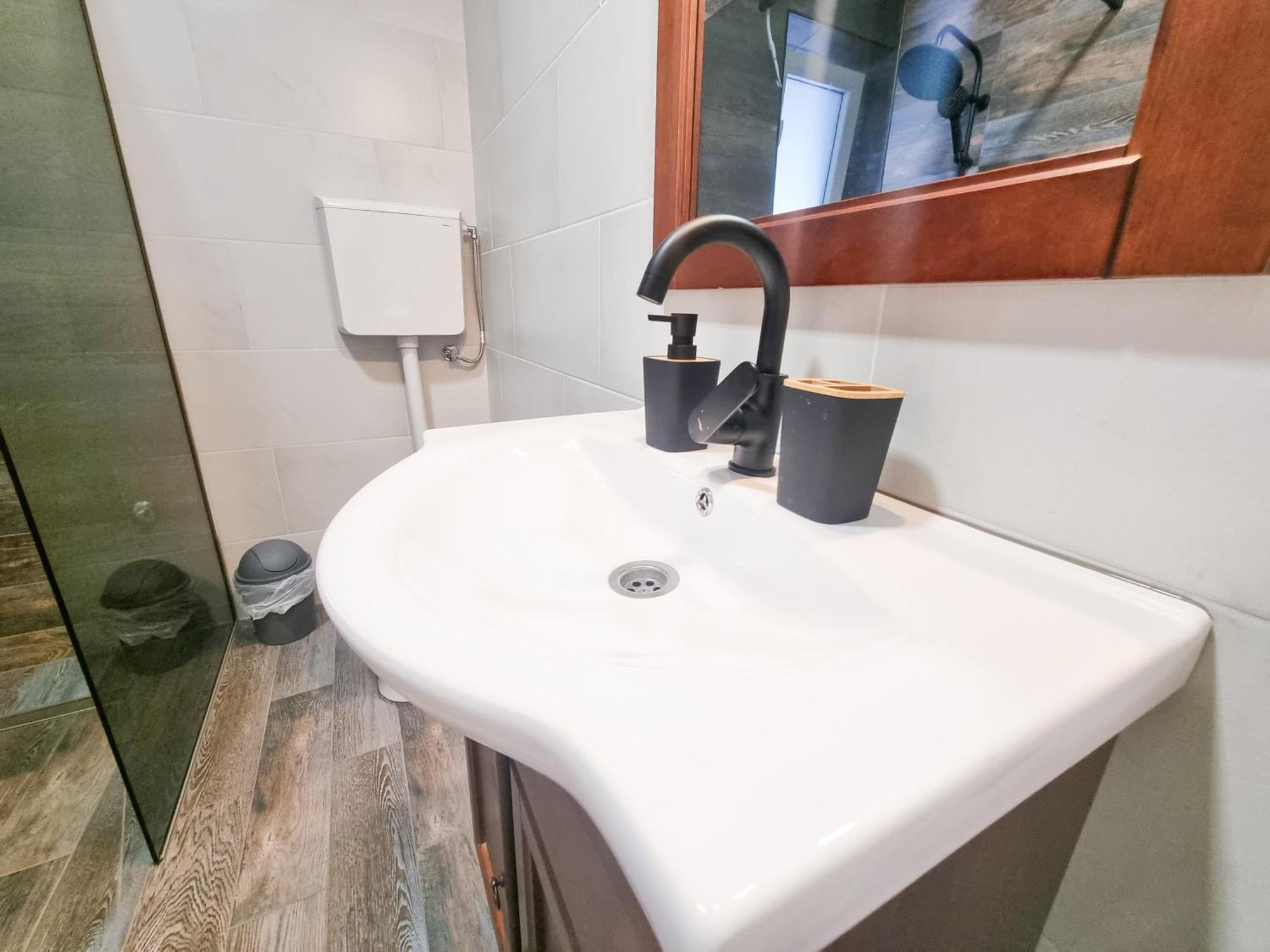 Apartmani 1 Pinezici Экстерьер фото